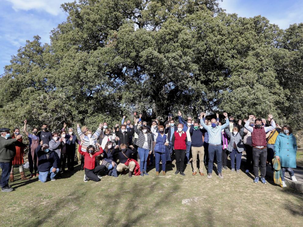 Vecinos de Lecina y su entorno celebran que su carrasca milenaria haya sido elegida Árbol Europeo del Año 2021.