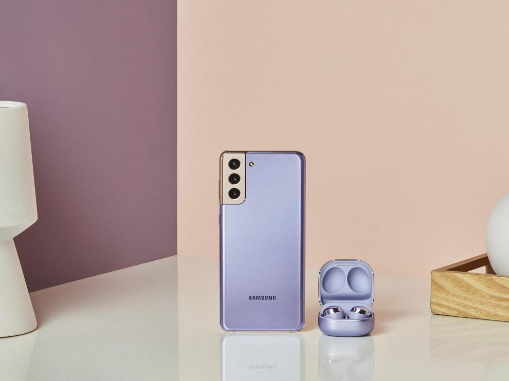Este 2021 Samsung ha renovado la paleta de colores de sus móviles que también ha llegado a los periféricos.