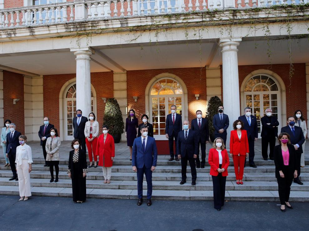 Nueva foto de familia del Gobierno de España, tras la salida de Pablo Iglesias.