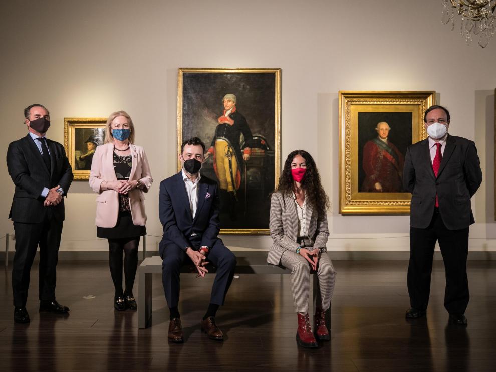 De izquierda a derecha, Enrique de Yraolagoitia, María Jesús Lorente, José Antonio González, María López de Insausti y José Miguel Sánchez, en el Museo Goya