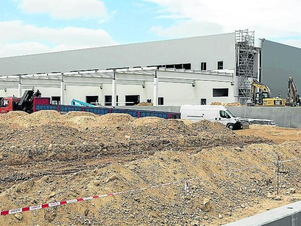 Obras de la nueva nave de Amazon en Plaza