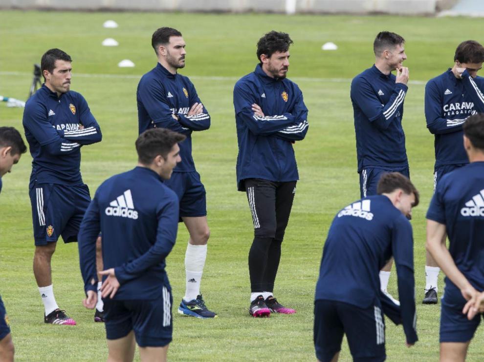 Los jugadores del Real Zaragoza están ya en disposición de sellar matemáticamente la permanencia en la categoría.