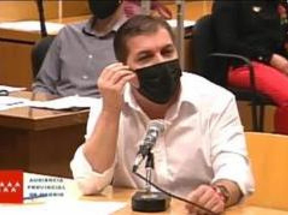Asegura que los autores están fuera y él en la cárcel