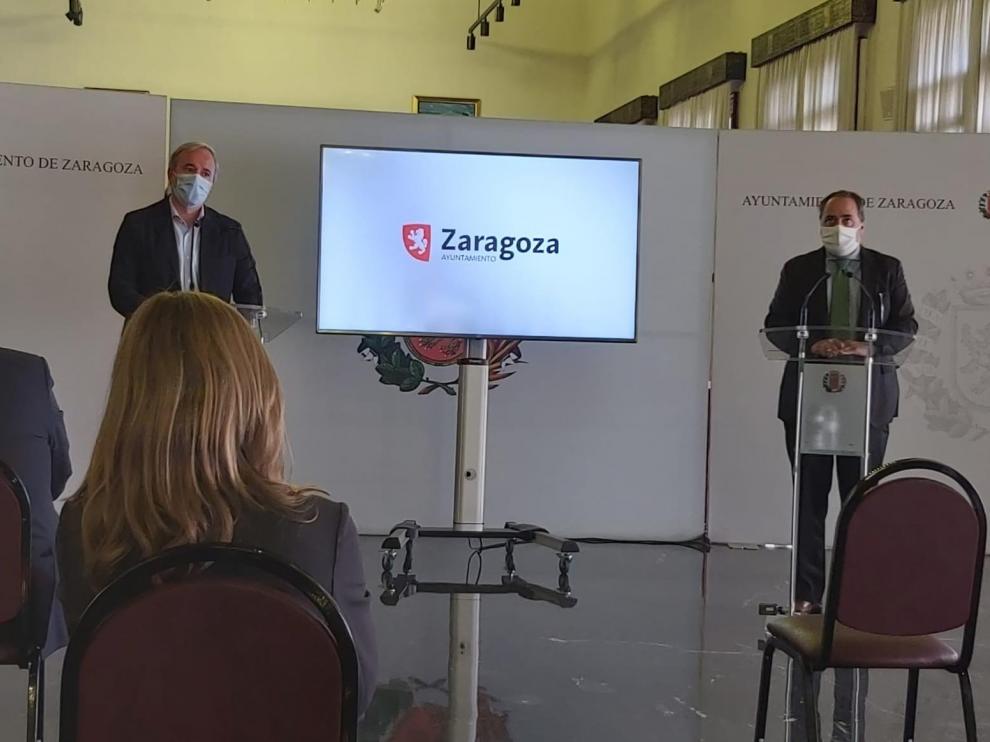 El alcalde de Zaragoza y el director general de Telefónica 5G, ayer en Zaragoza