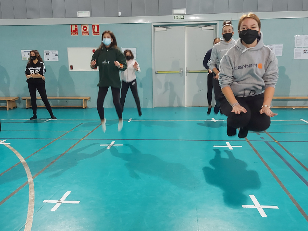 Danza contemporánea y nuevas tecnologías se han combinado a la perfección, en el bloque de Expresión corporal del área de Educación Física del instituto.