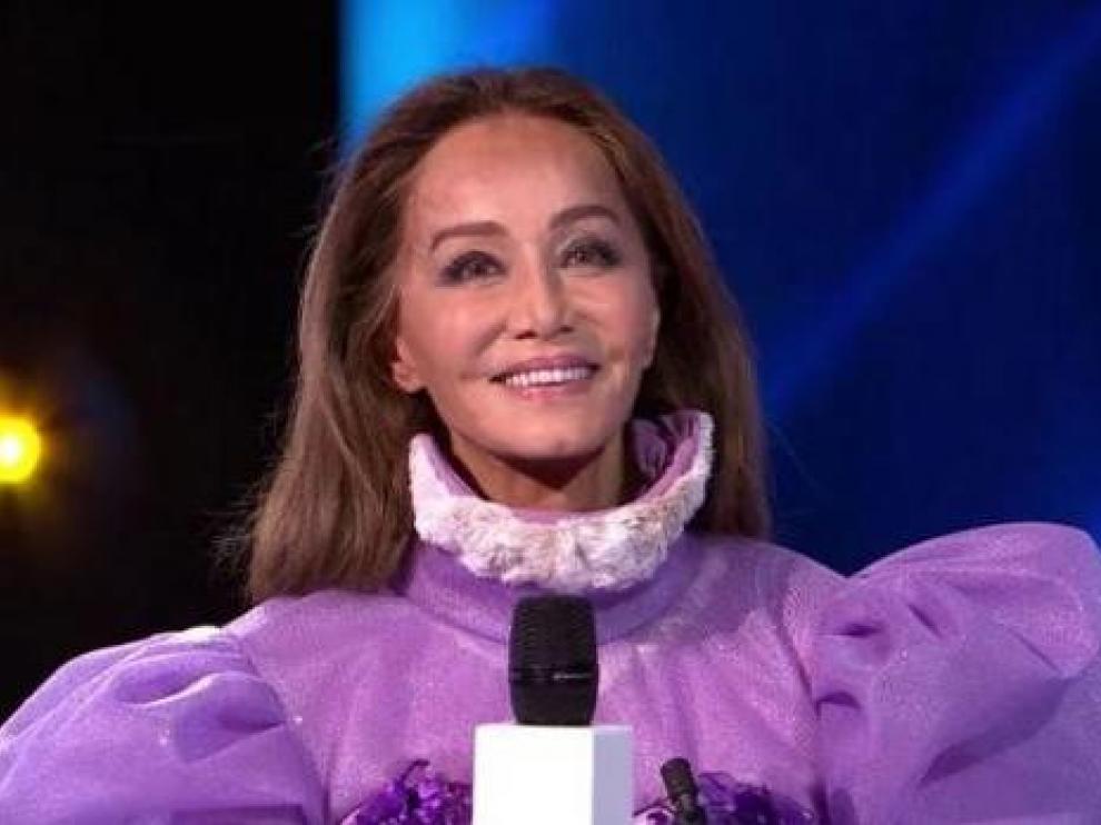 Isabel Preysler, tras quitarse la máscara de 'Gatita'.