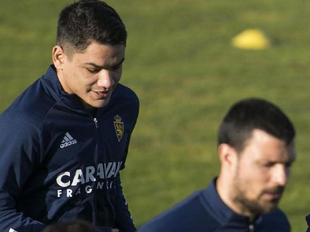 Gabriel 'Toro' Fernández y Vuckic, los dos delanteros 'estrella' del Real Zaragoza 20-21 que han acabado la liga con cero goles en su haber.