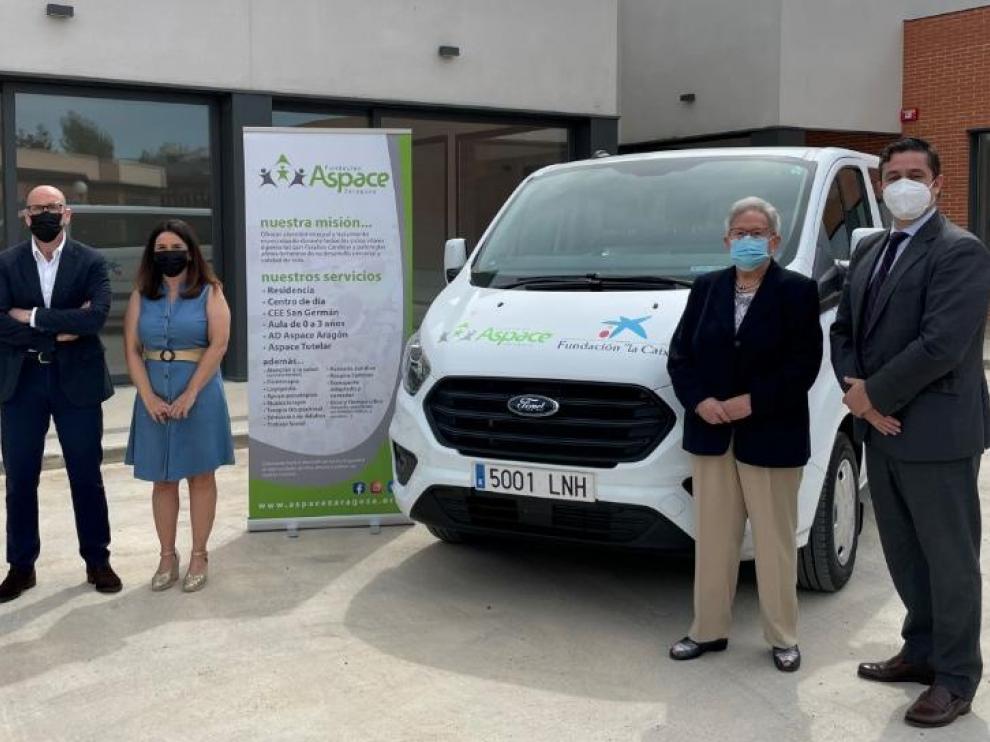 La Fundación Aspace Zaragoza dispondrá de un vehículo adaptado para sillas de ruedas gracias a CaixaBank