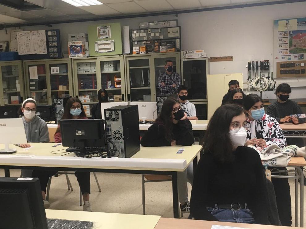 Visitas de alumnos de 4º de la ESO y de 2º de Bachillerato para conocer la oferta formativa del CPIFP Pirámide de Huesca.