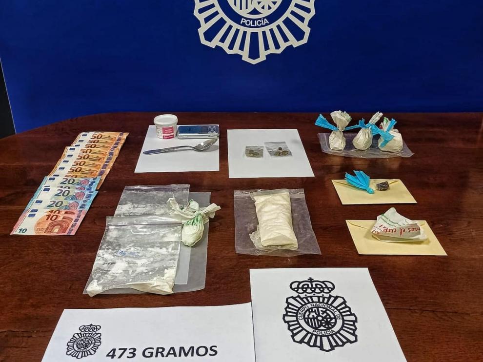 Drogas, dinero y utensilios para la distribución de droga intervenidos en Zaragoza