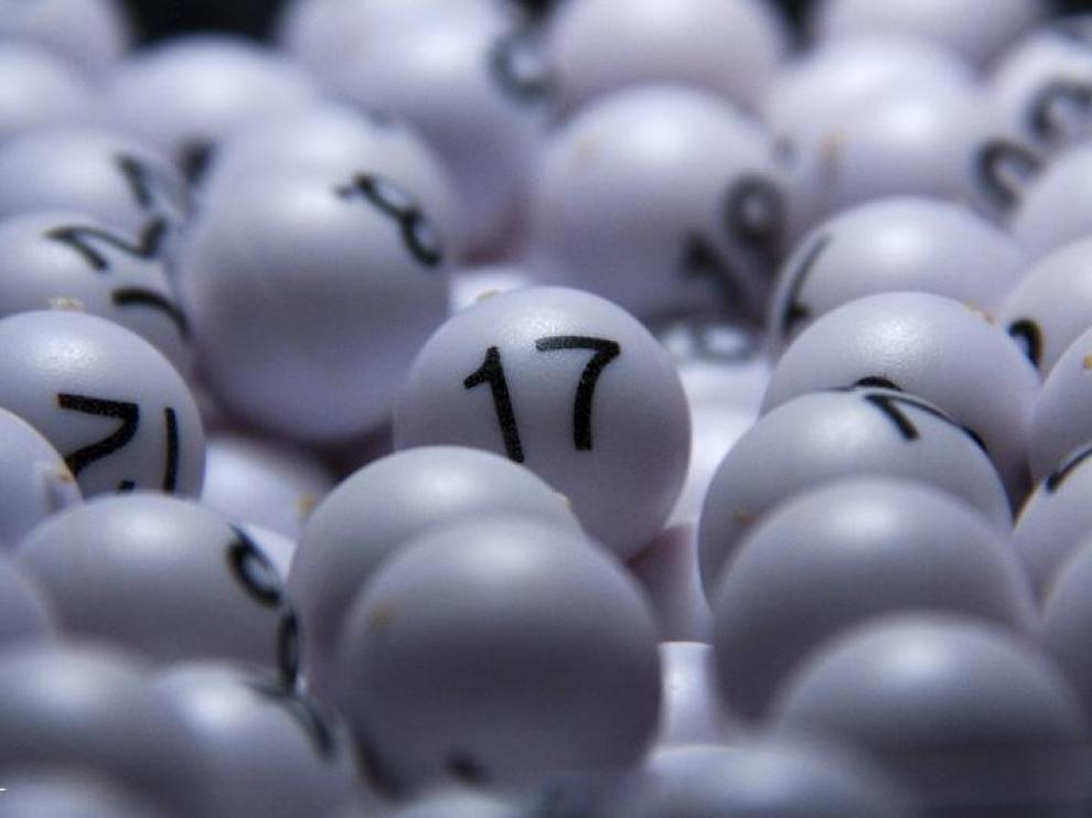 ¿Qué probabilidad hay de que salga en el sorteo de la oposición al menos un tema conocido?