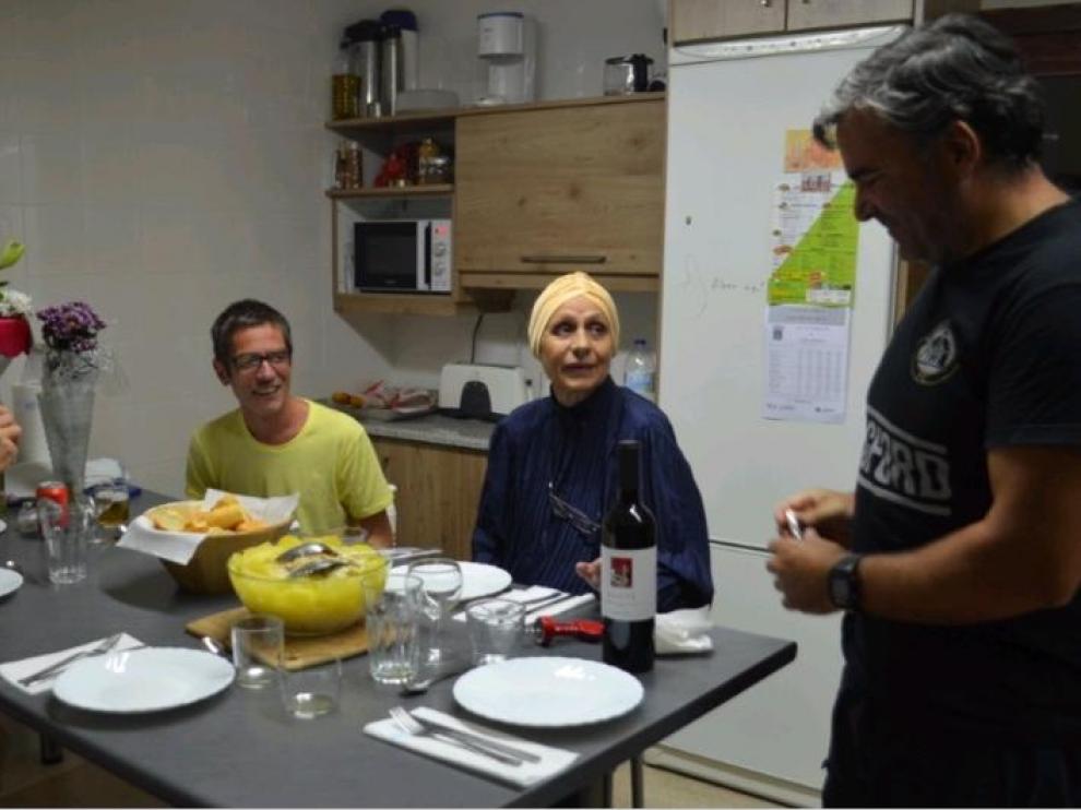 Rada Panchovska y Ricardo Díez, de pie, con otros dos traductores en la Casa del Traductor de Tarazona.
