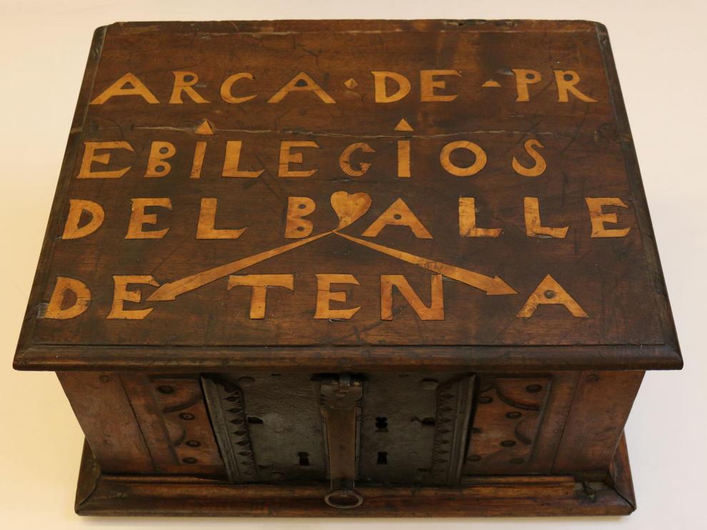El Ayuntamiento de Panticosa conserva el arca de los privilegios del Valle de Tena de tres llaves del siglo XV.