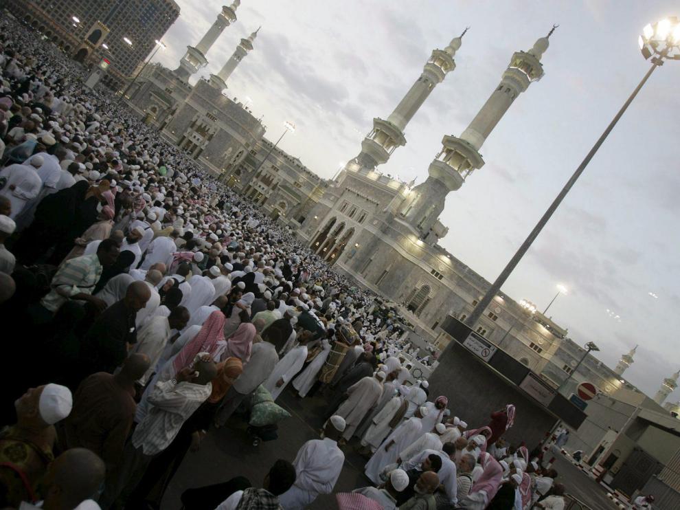 Peregrinos en la gran mezquita de La Meca, en Arabia Saudí, en una imagen de archivo