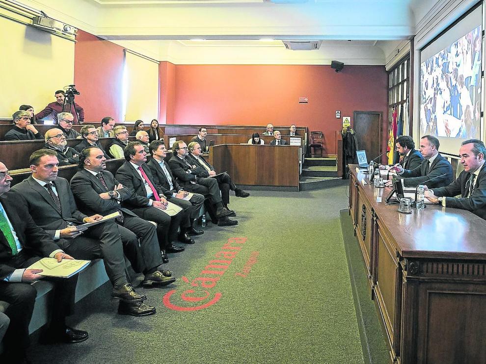 Panorámica de la Junta General de Accionistas del Real Zaragoza en diciembre de 2019, antes de la pandemia
