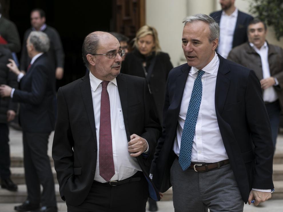 El presidente de Aragón, Javier Lambán, y el alcalde de Zaragoza, Jorge Azcón, en la bilateral celebrada en marzo de 2020.