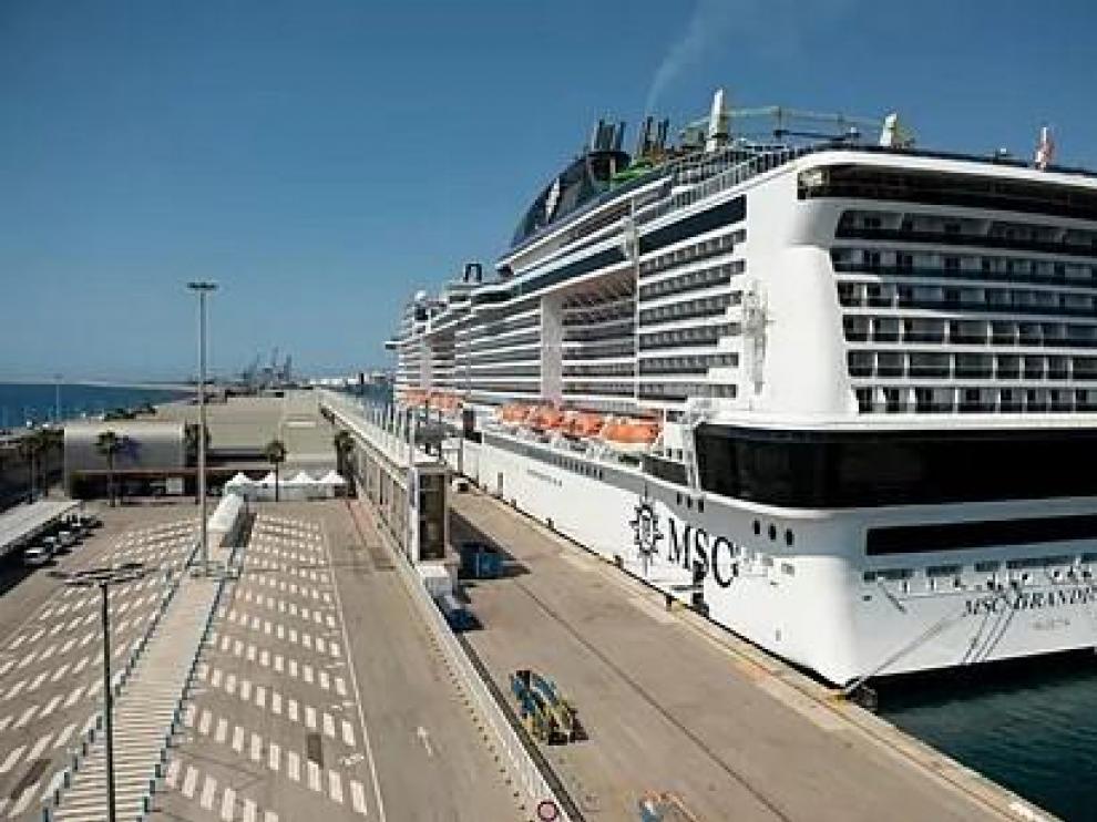 El MSC 'Grandiosa', en el puerto de Barcelona el pasado día 26 de junio.