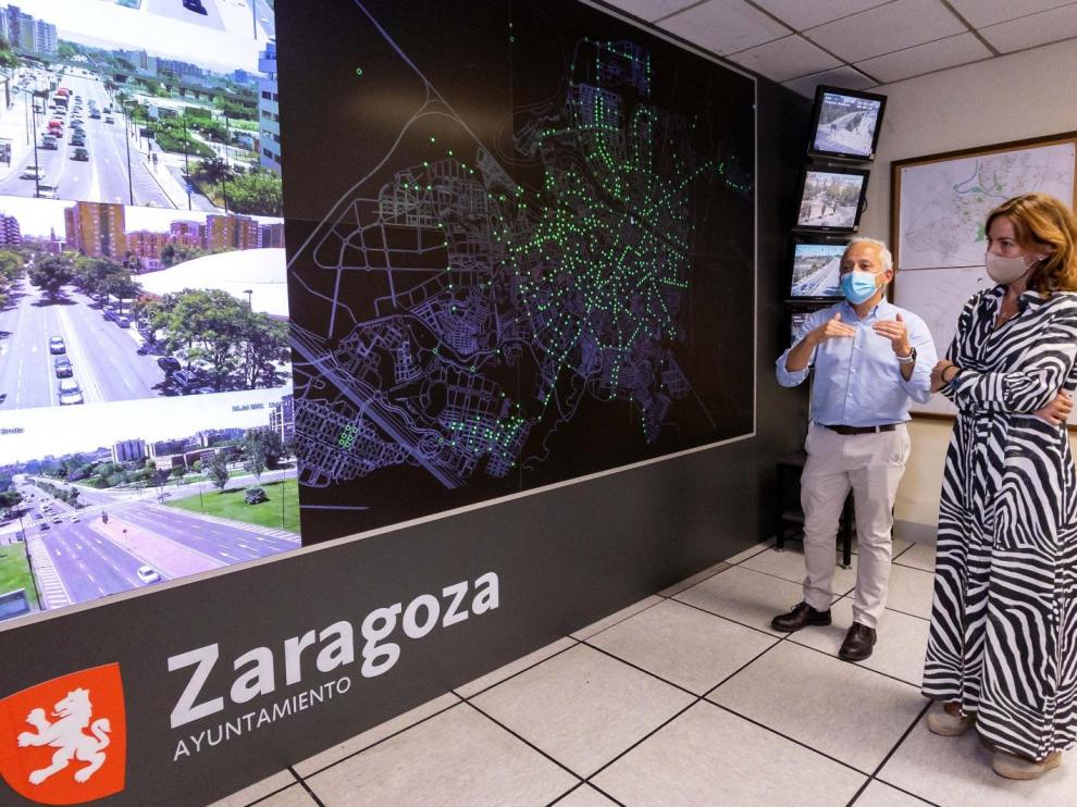 Visita de Natalia Chueca al centro de tráfico de Zaragoza