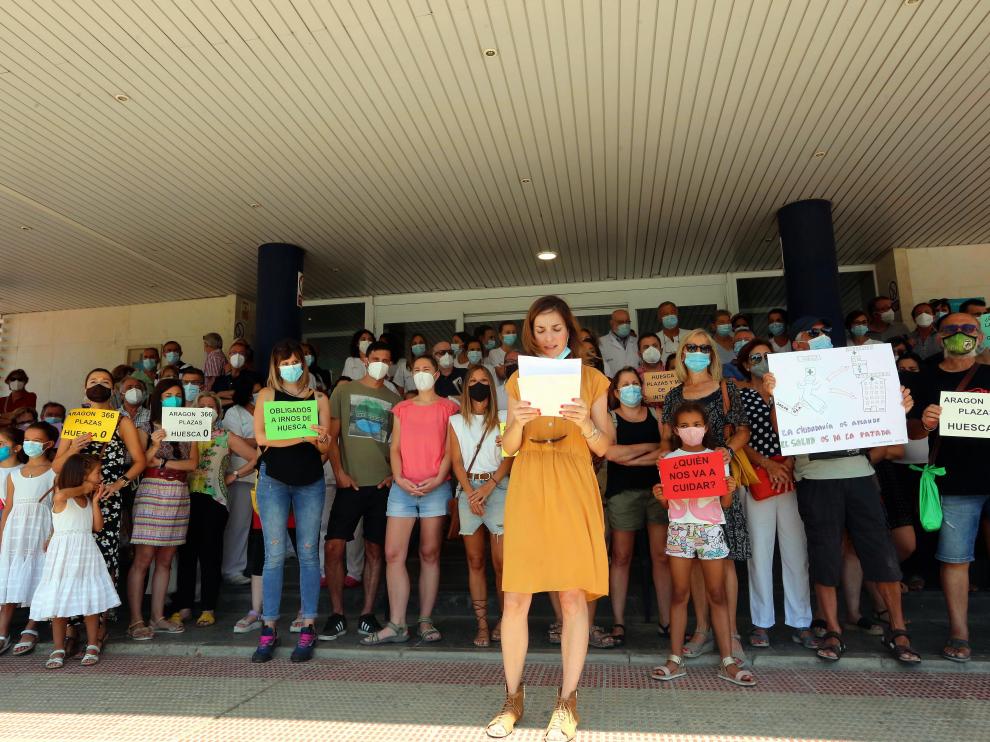 Las enfermeras afectadas protestaron el pasado lunes a las puertas del Hospital San Jorge de Huesca.