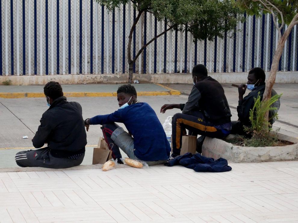 Un grupo reducido de migrantes consigue saltar la valla de Melilla