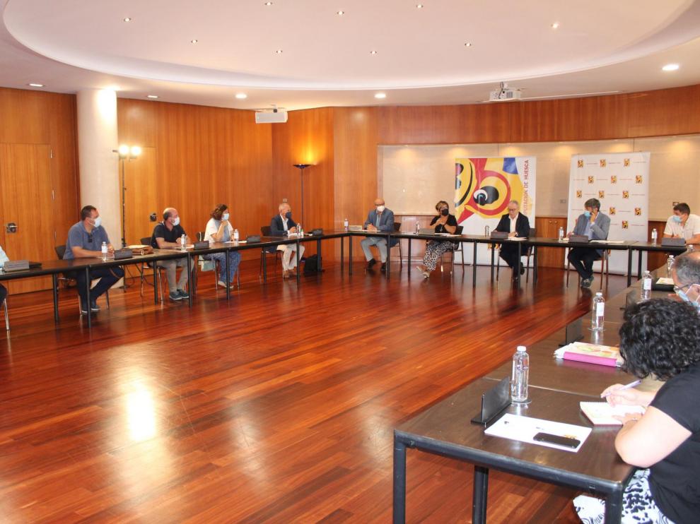 La Mesa contra la Despoblación de la Diputación Provincial de Huesca ha quedado constituida este martes.