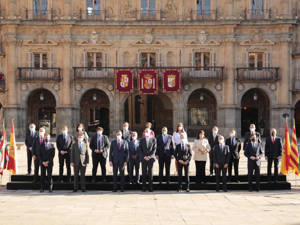 Foto de grupo de los asistentes a la Conferencia de Presidentes Autonómicos.