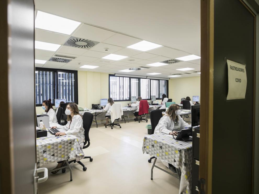Interior del ‘call center’ de rastreo del Sector Zaragoza III desde el Hospital Clínico de Zaragoza.