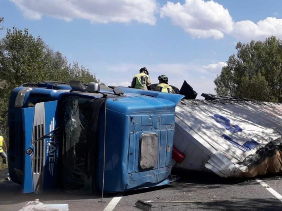 El accidente ha ocurrido en la carretera N-234, a su paso por el término municipal zaragozano de Bijuesca.