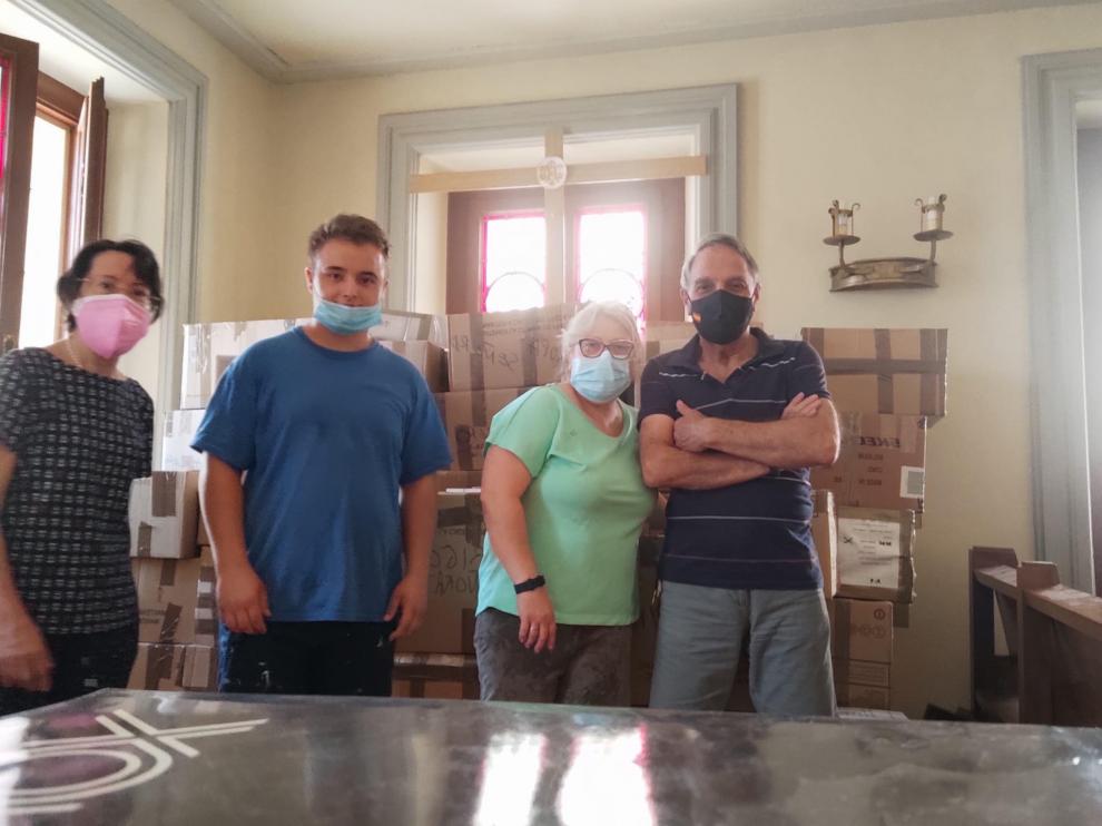 Algunos de los voluntarios de Cáritas Castrense Aragón que han participado.