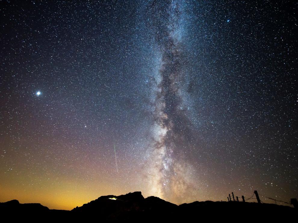 Una noche de verano nos ofrece la oportunidad de reflexionar sobre la vida.