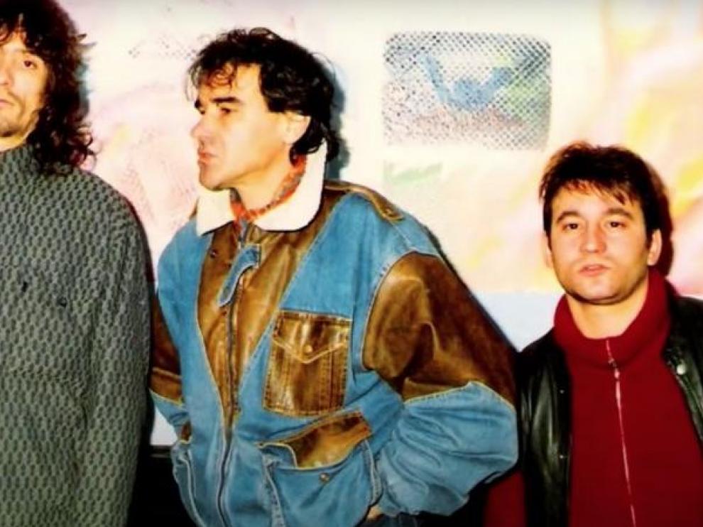 Carlos 'el sucio', junto a sus compañeros de banda