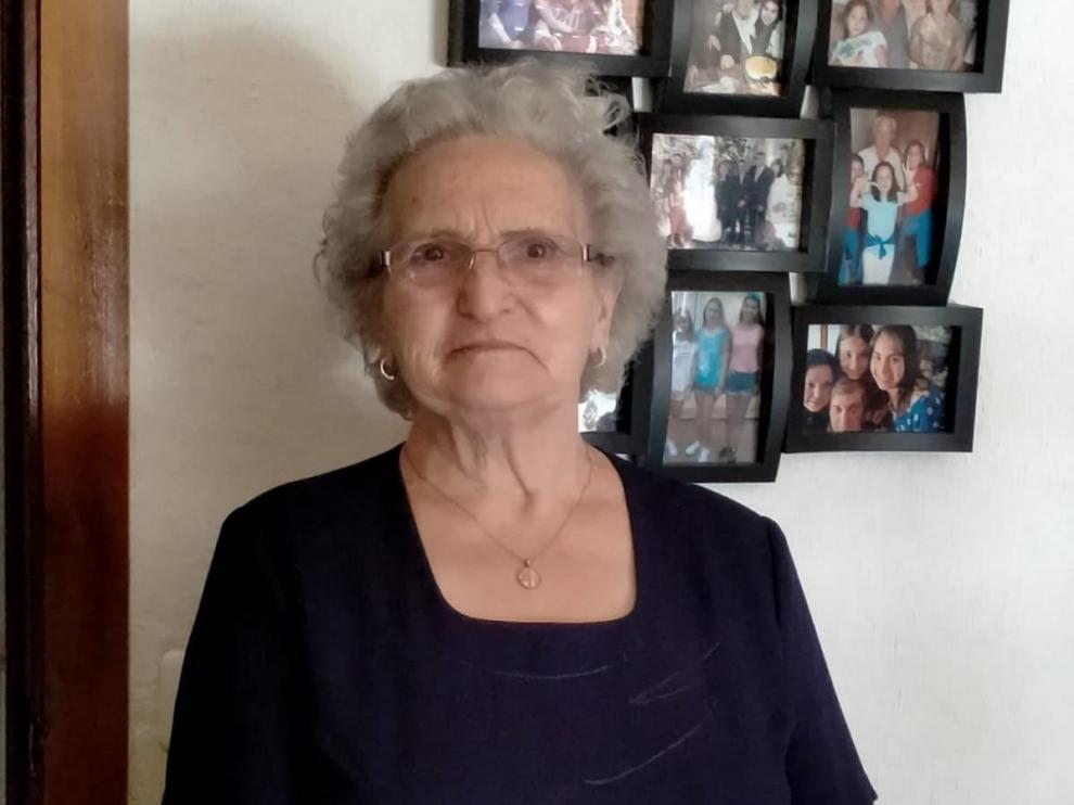 Manolita Serrano, de 86 años, ha trabajado toda su vida en la fruta.