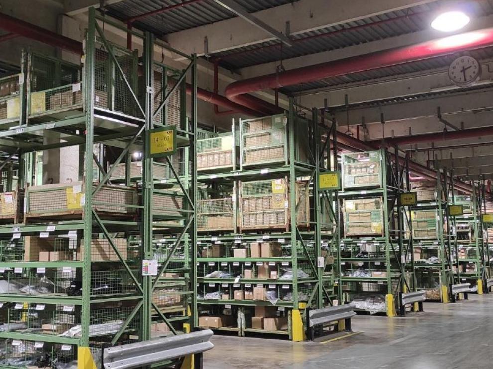 Esta es la nave de repuestos que dejará de funcionar como tal el primer trimestre de 2022 en la planta de Figueruelas