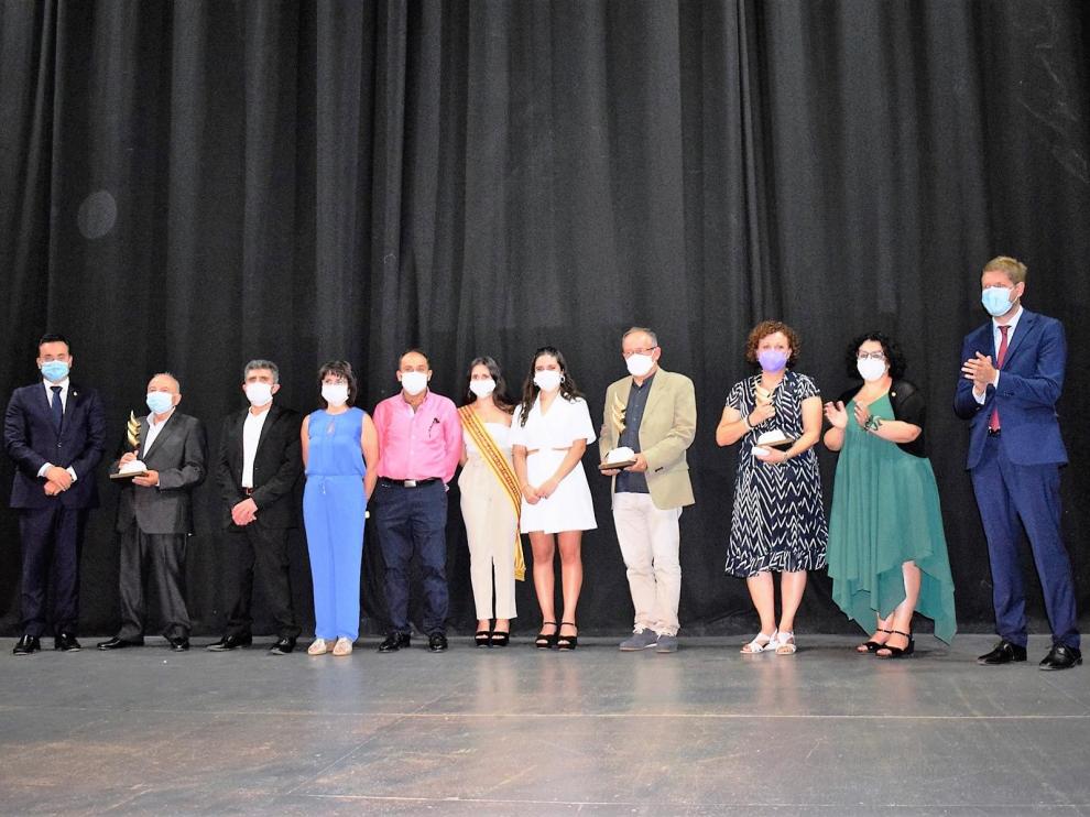 Foto de familia de los distinguidos con los premios Calibo este año.