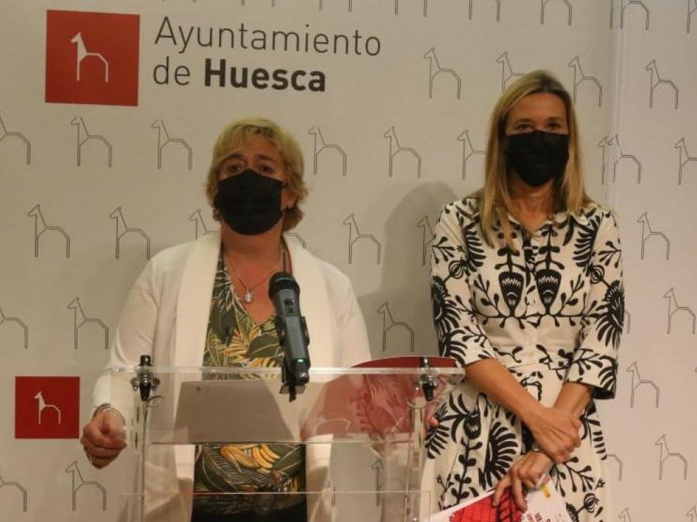 Las concejalas Rosa Gerbás y Cristina de la Hera han presentado la propuesta del plan turístico de Huesca.
