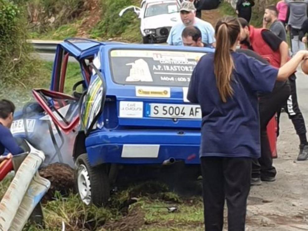 El coche accidentado en el Rally de Llanes