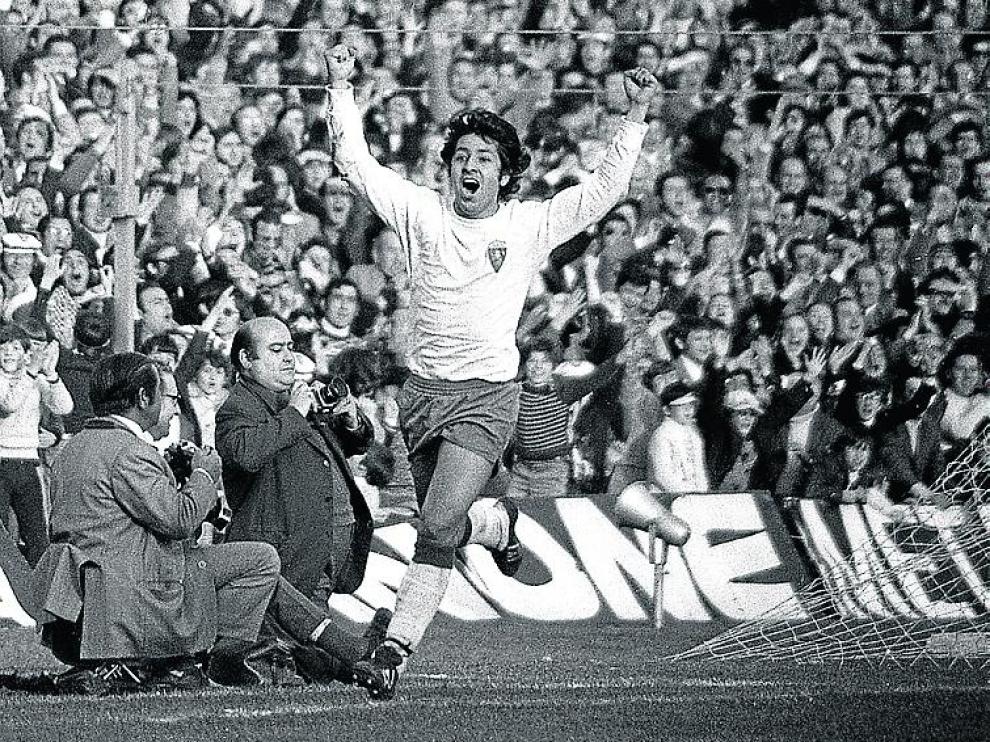 Arrúa celebra el gol des ascenso a Primera en 1978