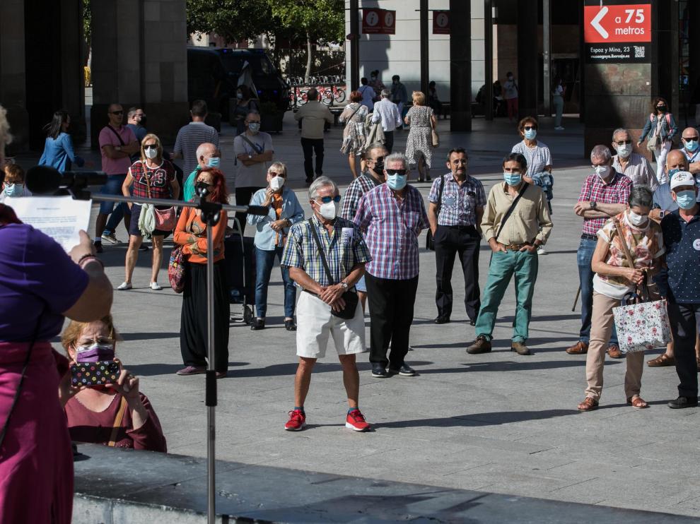 Protesta de los pensionistas en la plaza del Pilar.