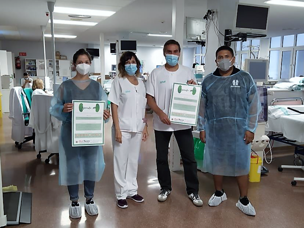 La fisioterapeuta de Alcer, la supervisora de la unidad, el jefe de Nefrología y el presidente Alcer Huesca.