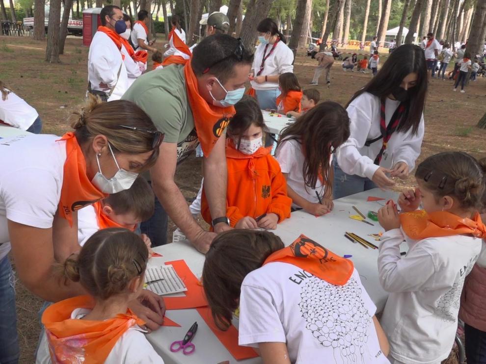 Los vecinos de Fraga se cuelgan la pañoleta y disfrutan de distintas actividades