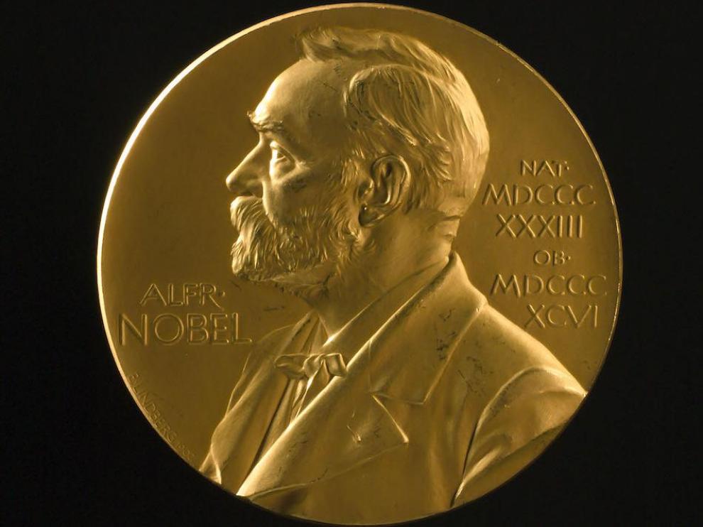 Moneda de oro con el grabado de Alfred Nobel que se entrega en los premios con su nombre