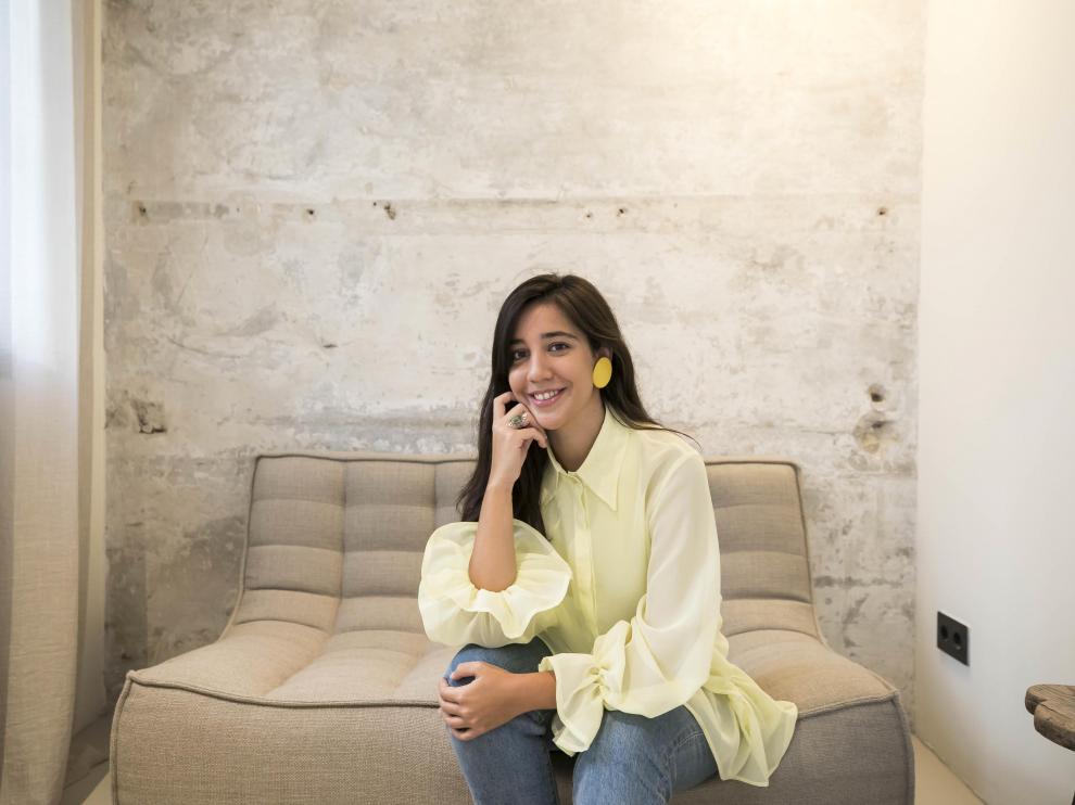 La diseñadora zaragozana Irene Bielsa, ganadora de la Aguja Goyesca de 2021.