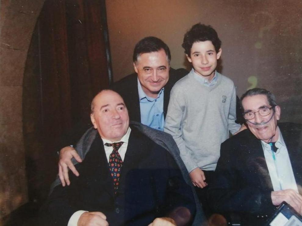 Gervasio Sánchez junto a Manu Leguineche