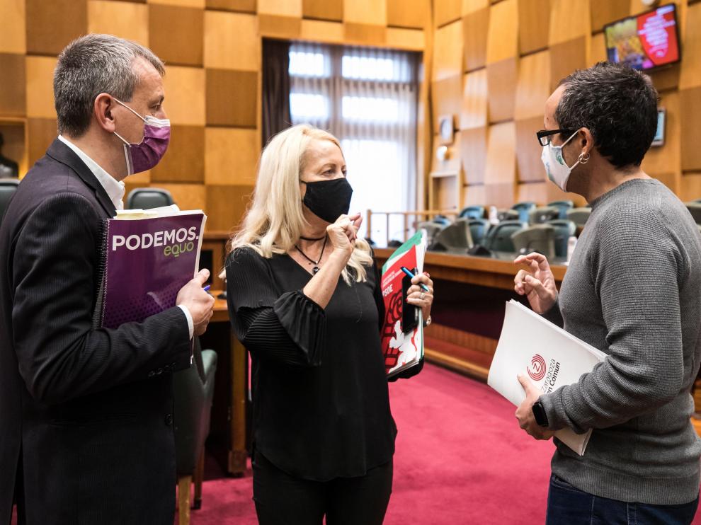 Fernando Rivarés, Ros Cihuelo y Alberto Cubero, en una comisión de Hacienda.