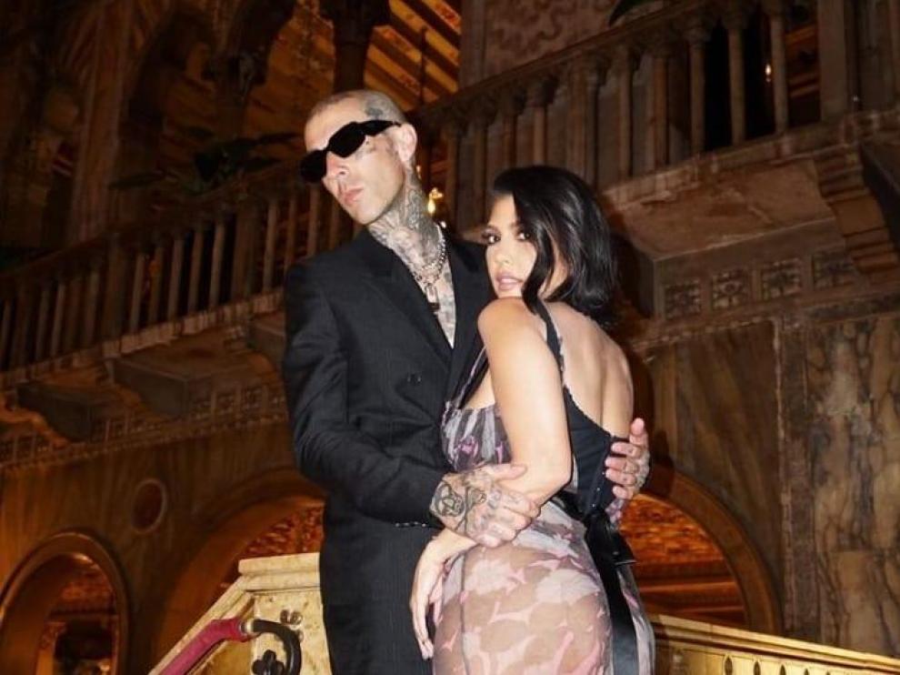 Travis Barker y Kourtney Kardashian.