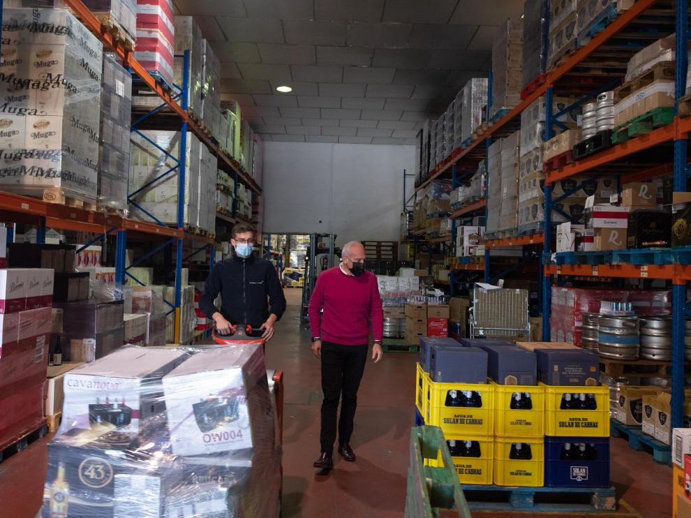 En Bodegas Javier ya echan de menos algunas marcas de licor.