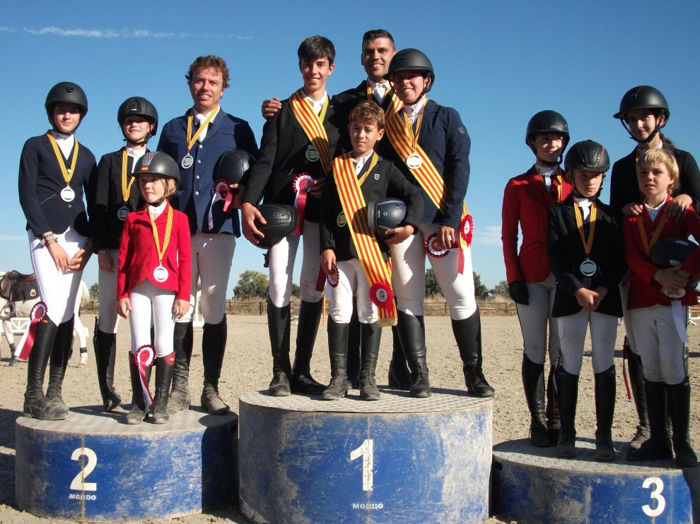 Podium de la categoría interclubs del Campeonato de Aragón.