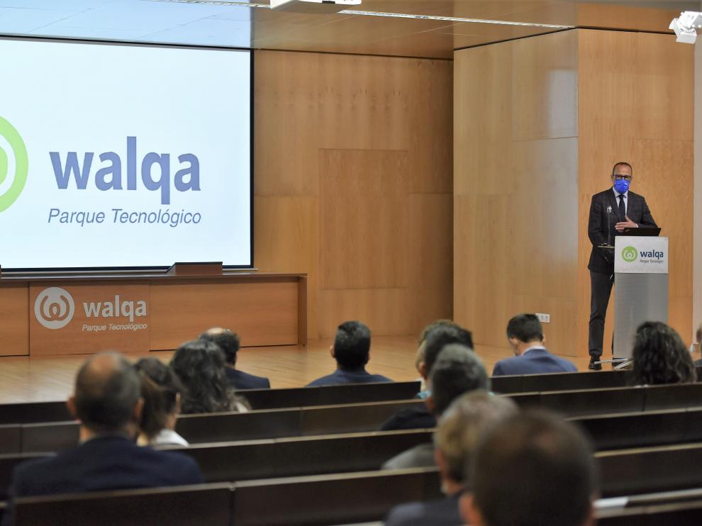 El consejero de Educación, Felipe Faci, durante su intervención ante alumnos y profesores del master en Ciberseguridad.