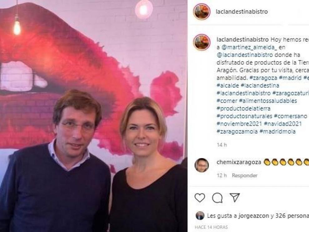 Martínez Almeida junto a Susana Casanova en La Clandestina Café