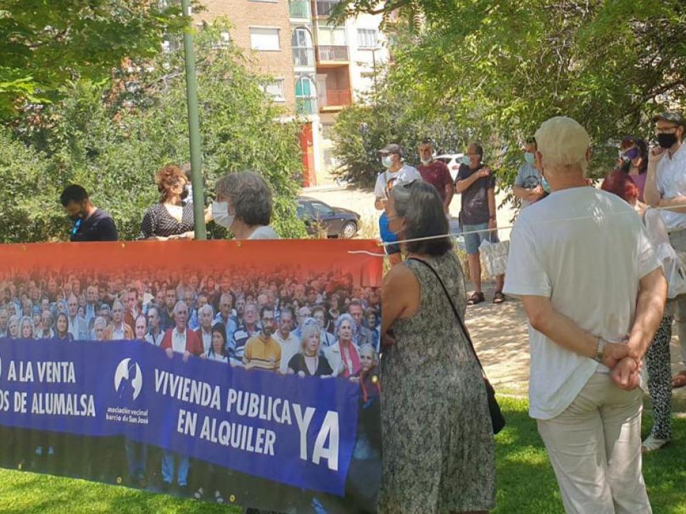 Imagen de una de las concentraciones anteriores de los vecinos de San José reivindicando viviendas sociales en ese suelo municipal.